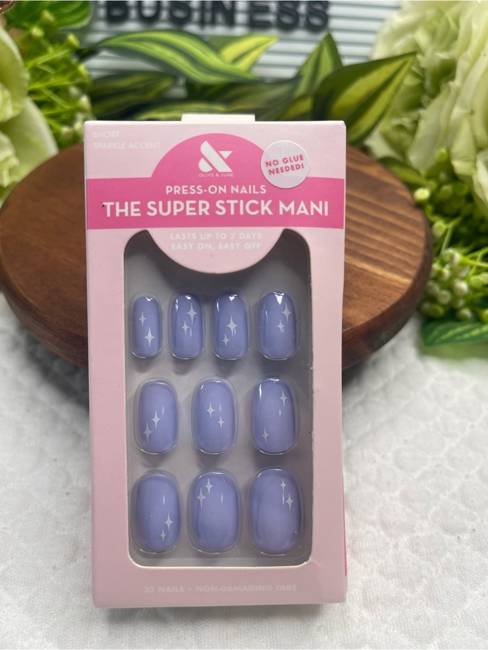 Olive & June Super Stick Mani Sparkle Accent Purple Press-On Nails Short